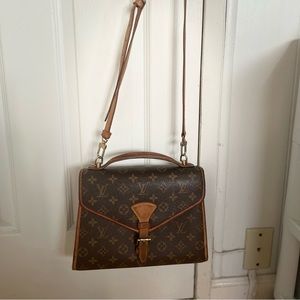 Louis Vuitton handbag. 100% Authentic